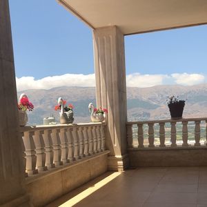 Meet your Posher, Ameina